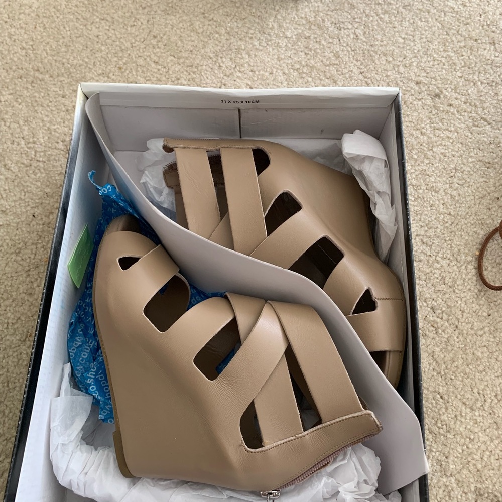 DV wedge
